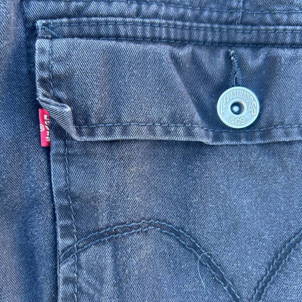 Levi's Men's Black Cargo Shorts - Picture 6 of 7